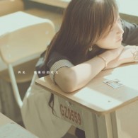 word中间大片空白无法删除